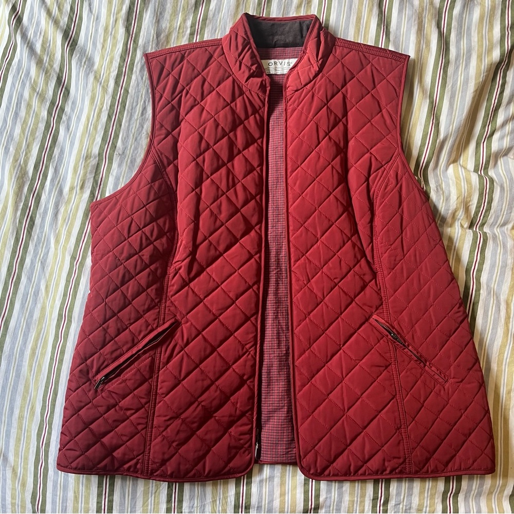 VINTAGE RED CHECKERED PLAID PUFFER UK VEST TWEE BURGUNDY BY ORVIS - STREETWEAR